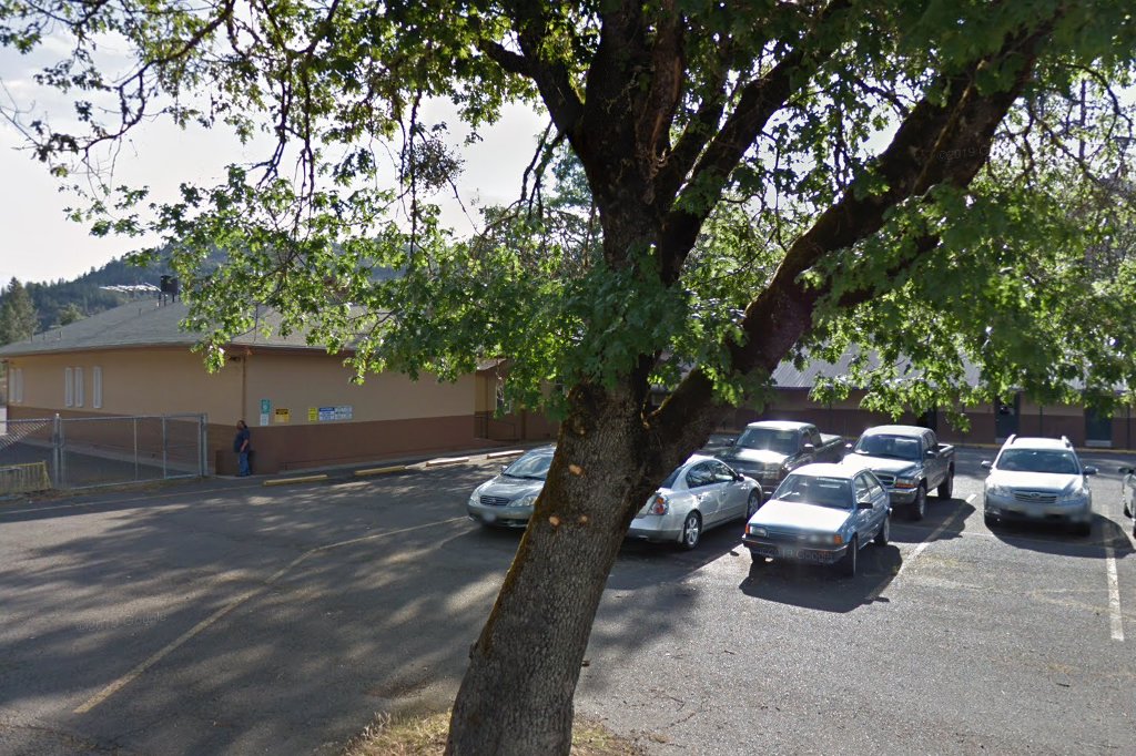 Shady Cove School