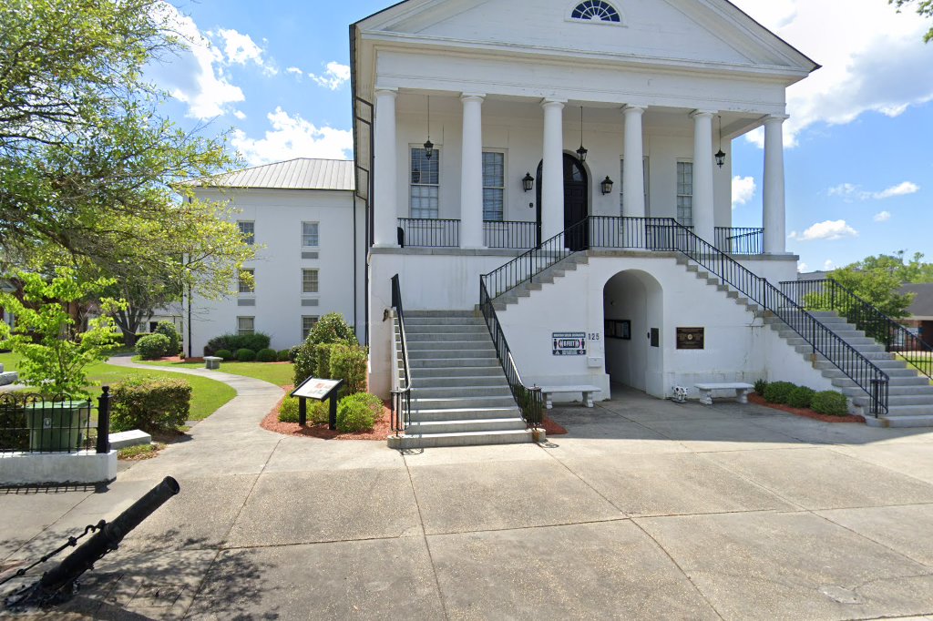 Williamsburg Circuit Court