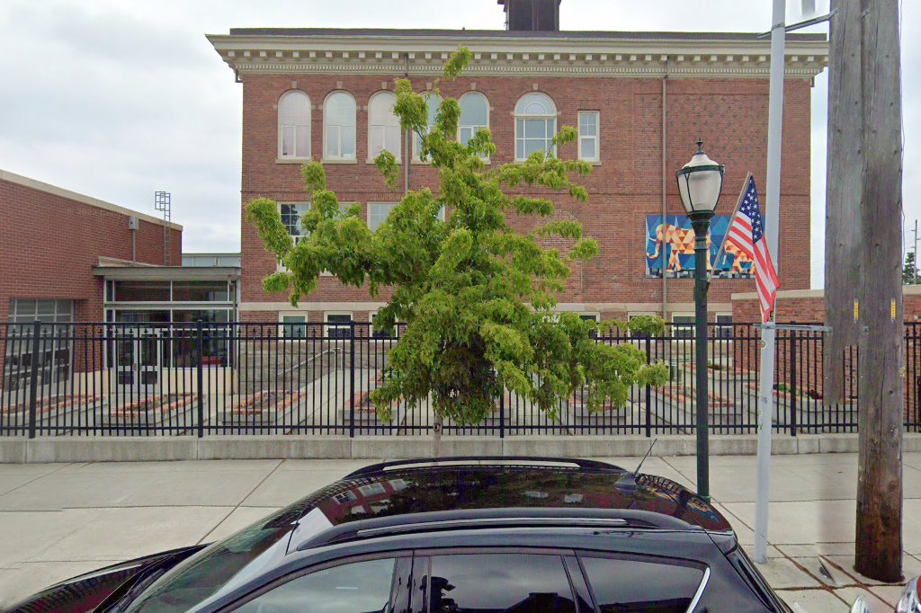 Washington-Hoyt School