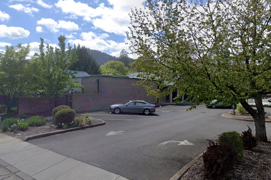Rogue River Public Library