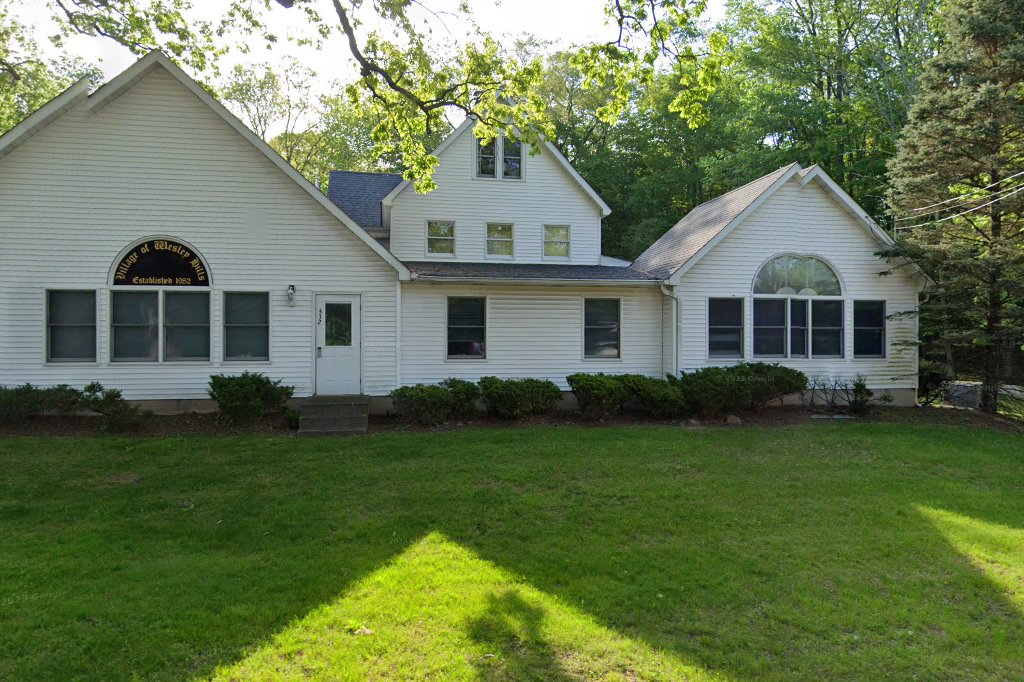 Wesley Hills Village Court
