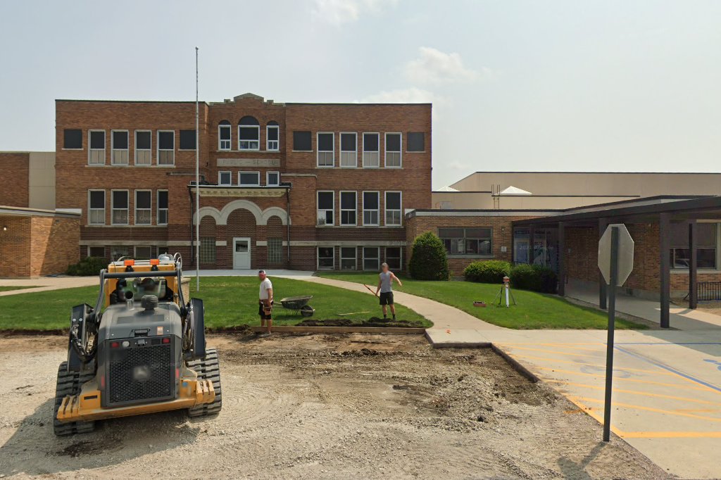 Newell-Fonda High School