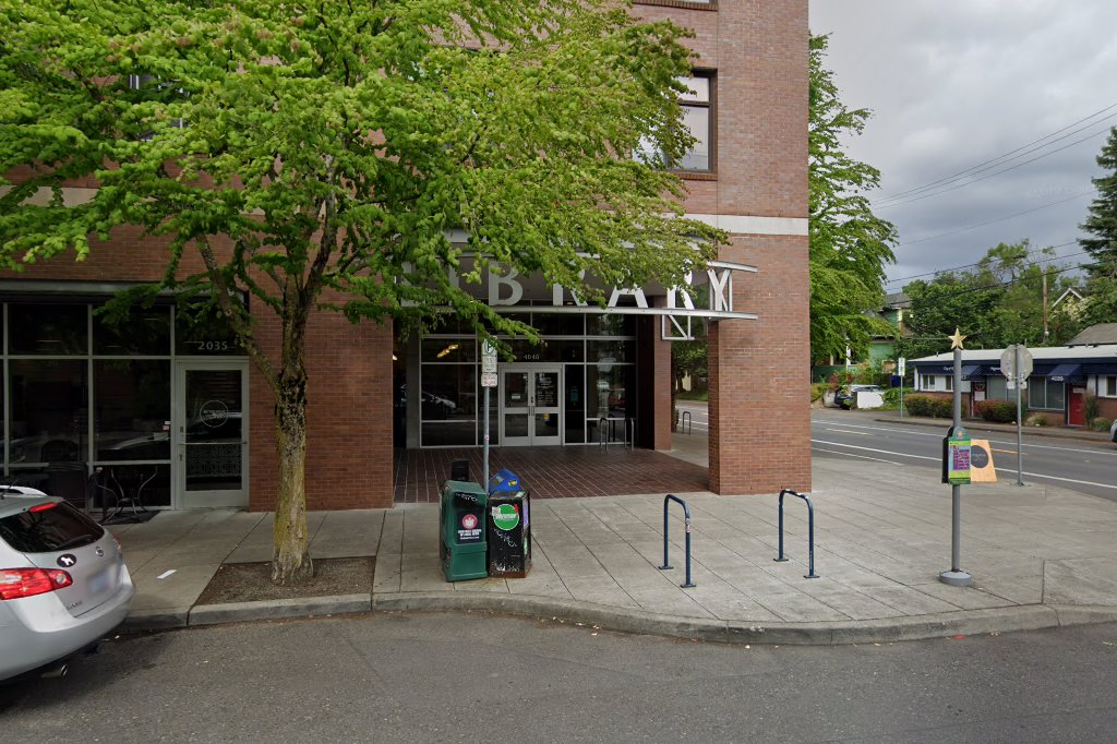 Multnomah County Library - Hollywood