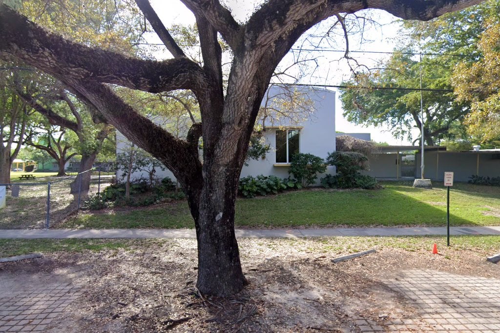 Pinecrest Elementary School