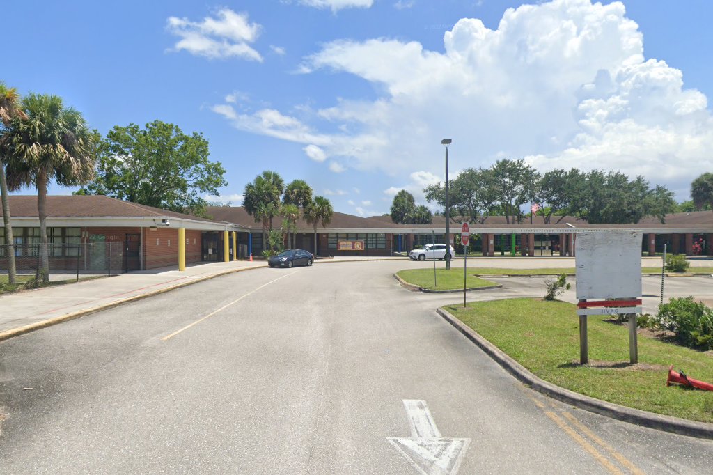 Crystal Lakes Elementary School