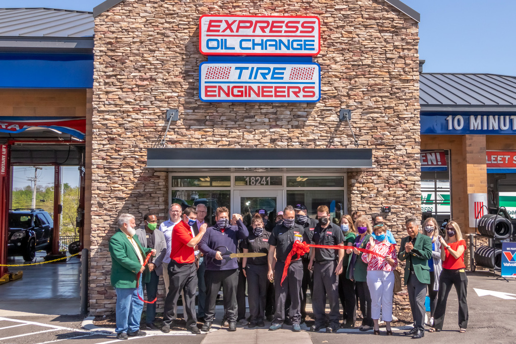 Express Oil Change & Tire Engineers - Olathe