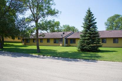 Larimore Manor