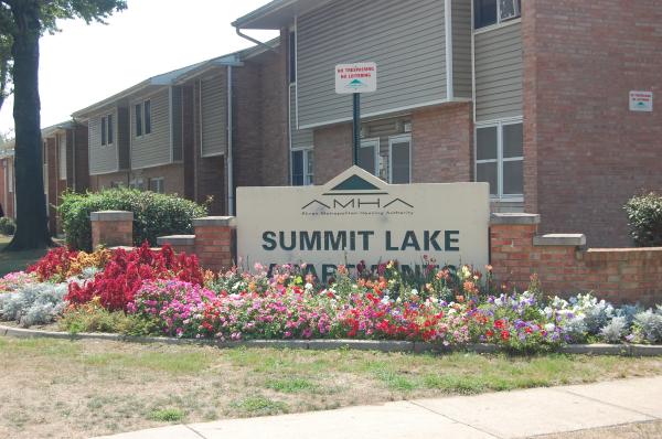 Summit Lake Apartments