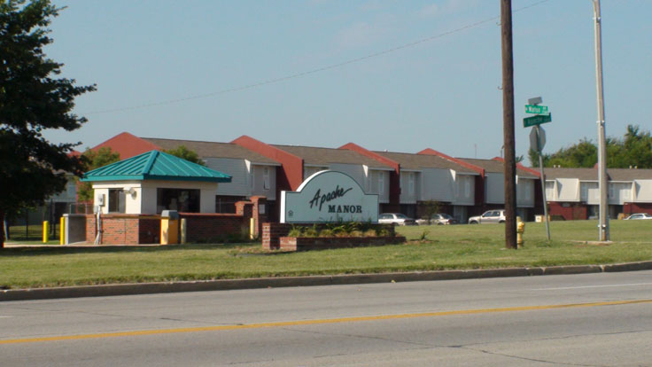 Apache Manor